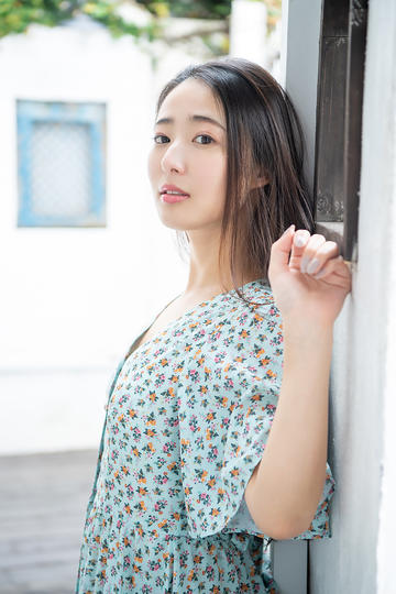 如何评价 2025 年 4 月米哈游《绝区零》薇薇安角色展示《花束般的眷恋》？